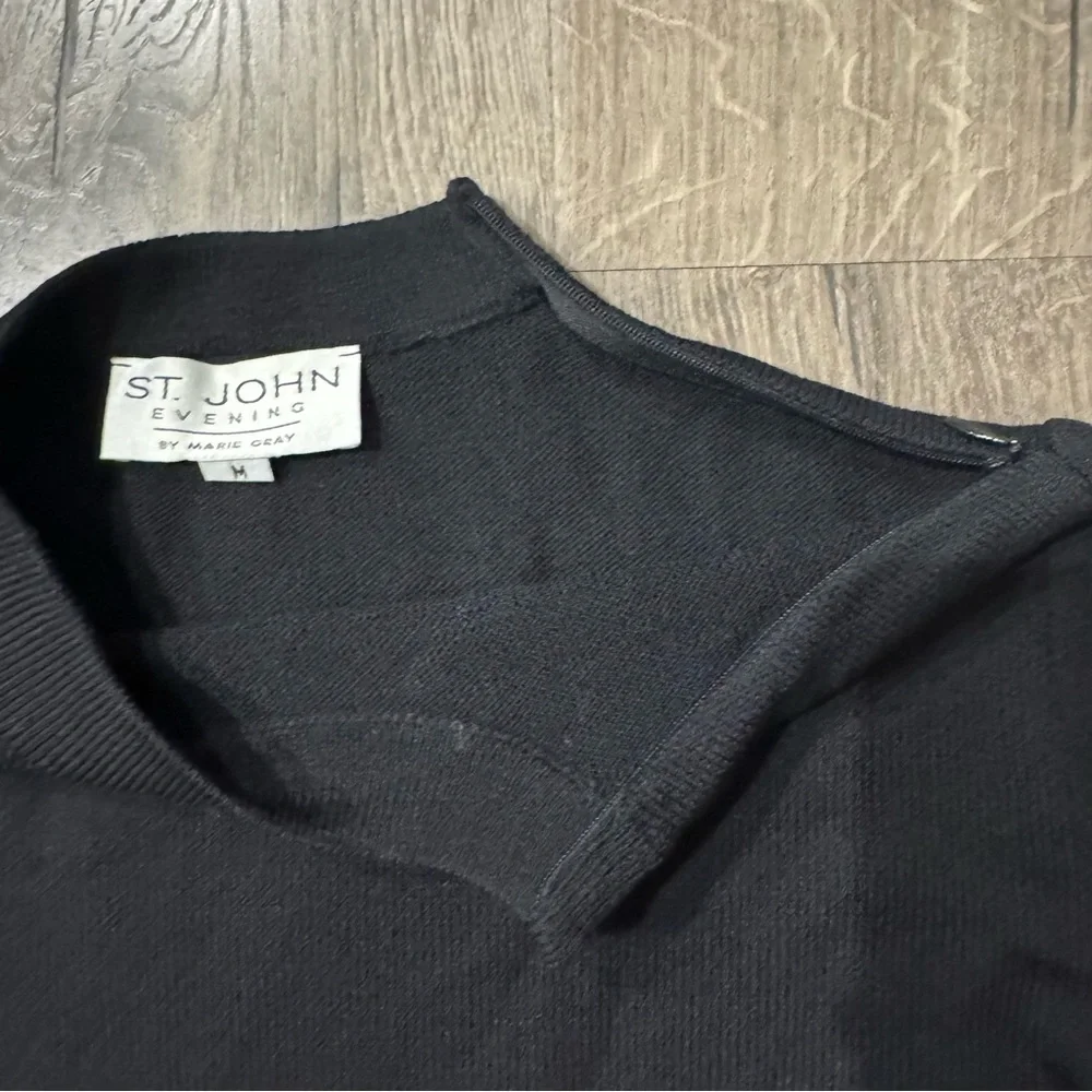 St. John evening solid black Crewneck Sweater side zipper size medium women